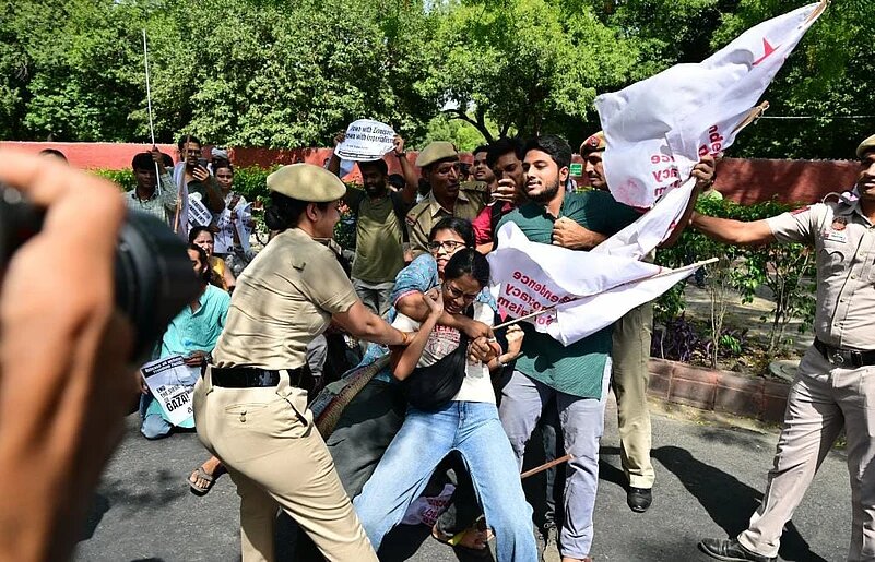 Delhi Police detain students protesting outside Israel Embassy