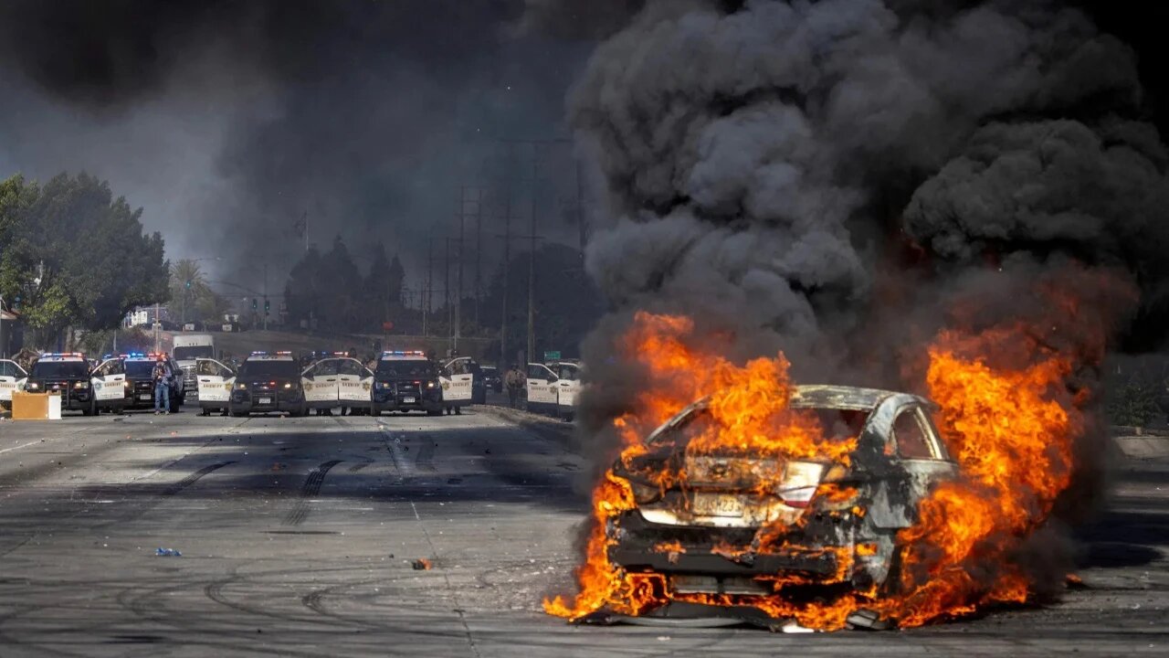 Trump büyük çöküşü iki kelimeyle açık etti: ‘ABD’yi böldürmeyeceğiz’