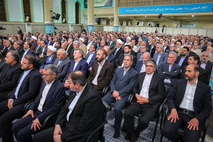 دیدار نمایندگان مجلس شورای اسلامی با رهبر انقلاب