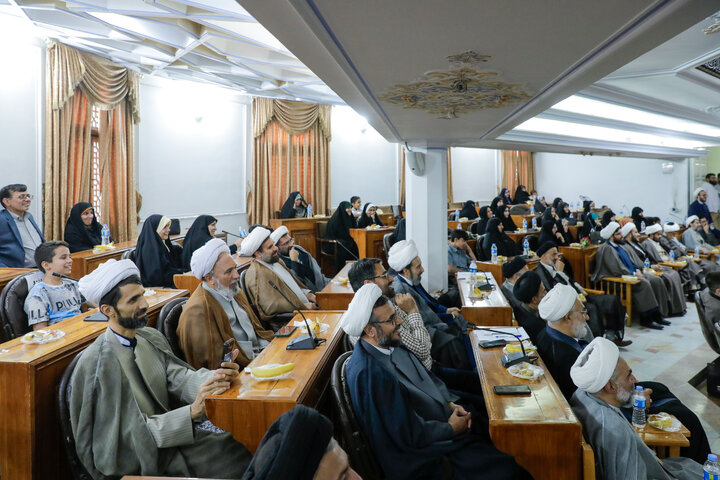 تقرير مصور/ حفل تخرج طلاب الجامعة الرضوية للعلوم الإسلامية