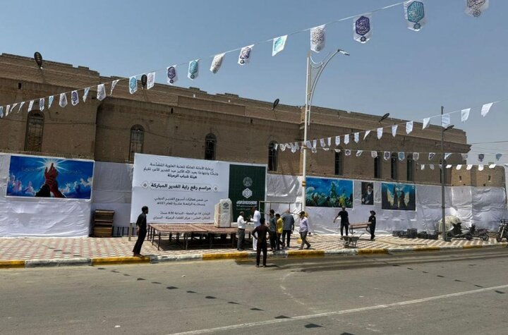 تقرير مصور/  نشر الآلاف من معالم الزينة والفرح في النجف الأشرف استعدادًا لإحياء أسبوع الغدير الأغر