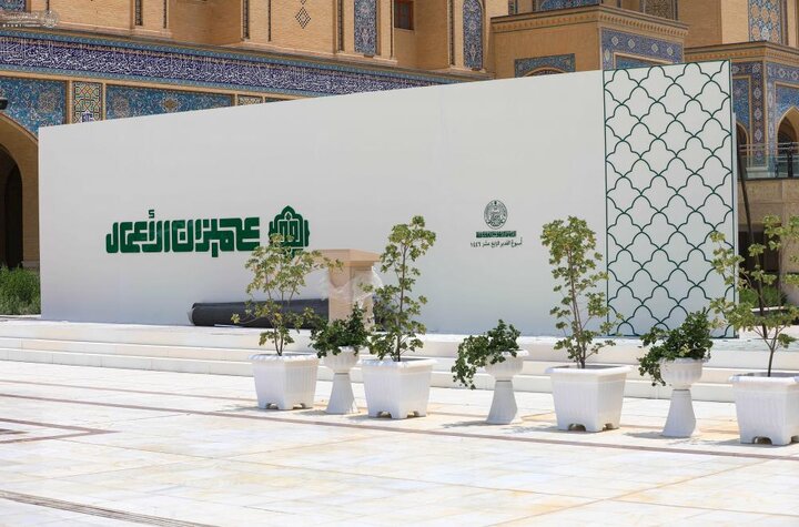 تجهيز منصات وتصاميم بمناسبة عيد الغدير في العتبة العلوية