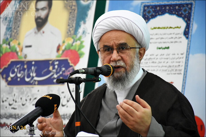 گزارش تصویری/ سخنرانی در جمع پرسنل نیروی دریایی رشت