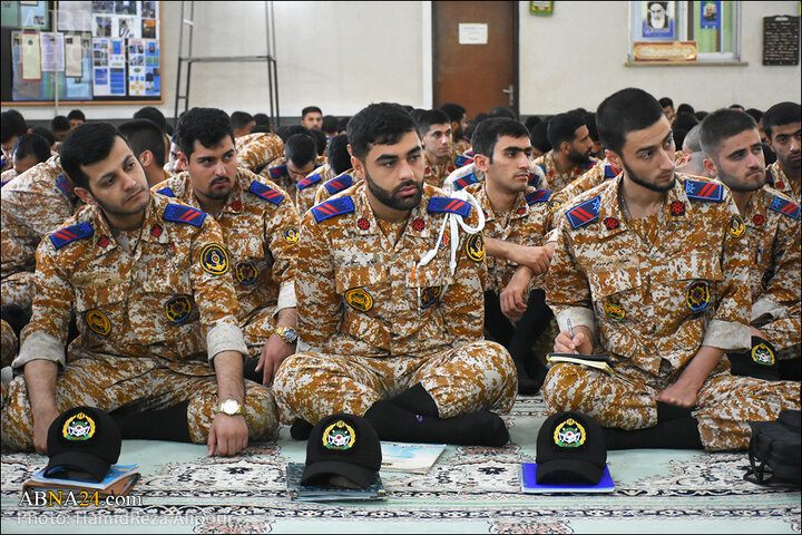 گزارش تصویری/ سخنرانی در جمع پرسنل نیروی دریایی رشت