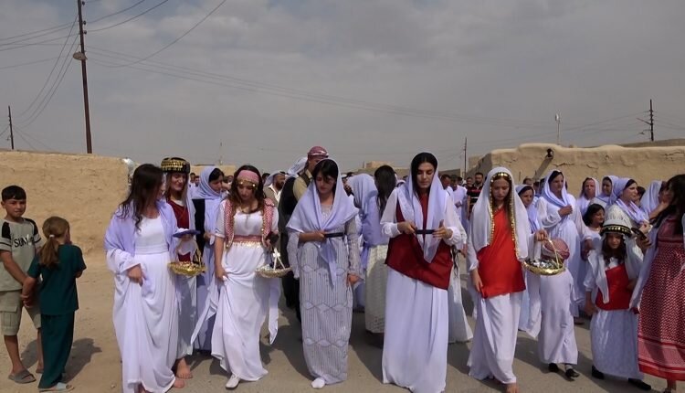 Ezidîyen Şengalê:Ziyareta Tawisê Pîroz û wateya wê