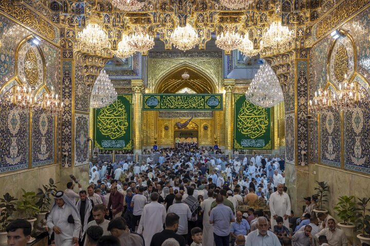 تقرير مصور/ أجواء  ليلة الجمعة عند مرقد أبي الفضل العباس (عليه السلام)