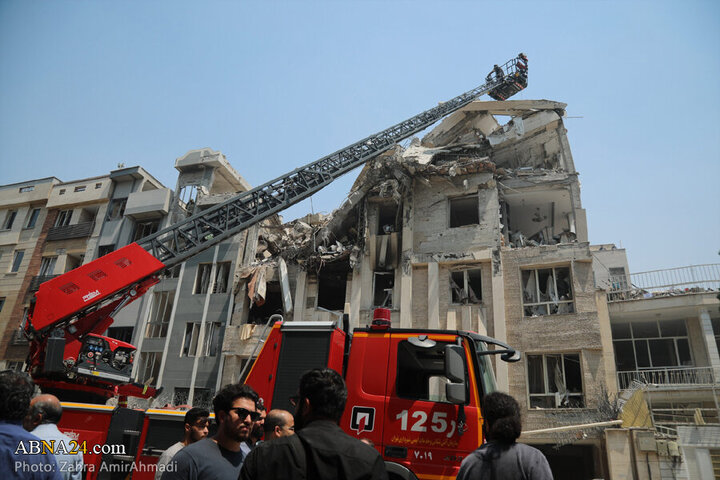 Photos: Zionist Regime strikes on Tehran’s Narmak district