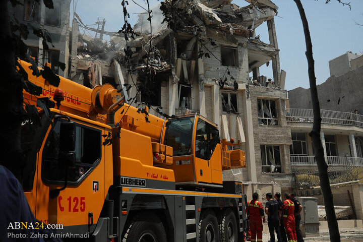 Photos: Zionist Regime strikes on Tehran’s Narmak district