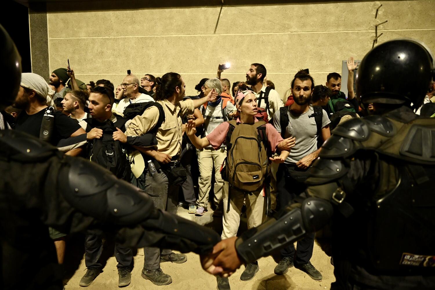 El régimen de Al Sisi reprime con violencia la marcha internacional a Gaza: cientos de activistas agredidos y deportados