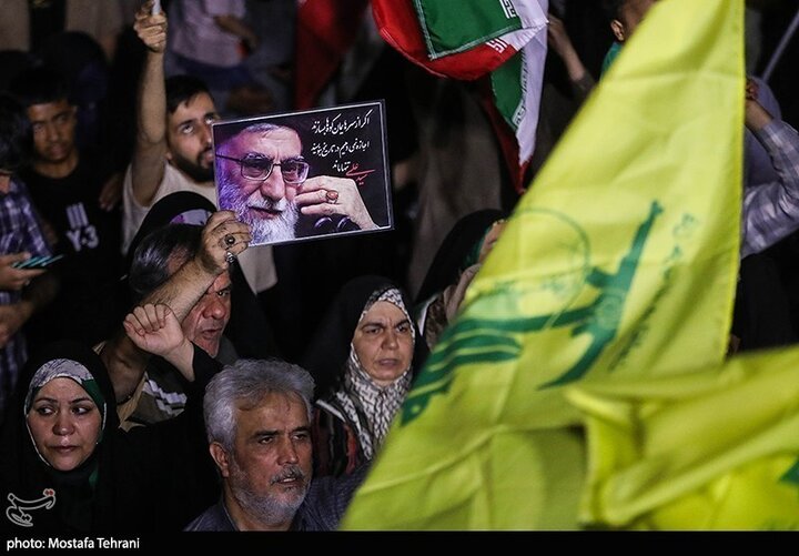 تقرير مصور/ خروج حشود جماهيرية بطهران فرحيين بقصف الكيان الصهيوني الغاصب