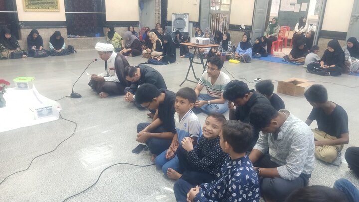 ရန်ကုန်မြို့ ပန်ဂျာ ရှီအဟ် မတ်စ်ဂျစ်ဒ် တွင်  ဇွန်လ ၁၃ရက်နေ့ တွင် အစ္စရေးလက်ချက်ဖြင့် ရှဟီးဒ် ဖြစ်သွား သူများ အတွက် ကုရ်အာန်ခွာနီ နှင့် မဂျ်လစ်စေအဇါပြုလုပ် ။ ။ Photos