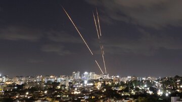 Irán y Yemen lanzan devastadores ataques con misiles contra objetivos israelíes