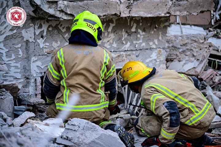 Photos: Massive destruction after Iranian missile hits south of Tel Aviv