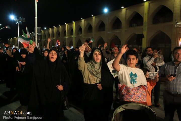 Photos: Spontaneous, epic gathering of Isfahan people in support of national revenge against Zionist regime