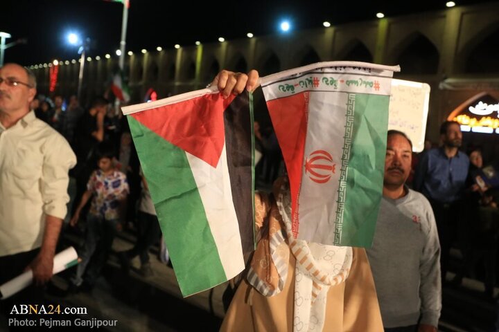 Photos: Spontaneous, epic gathering of Isfahan people in support of national revenge against Zionist regime