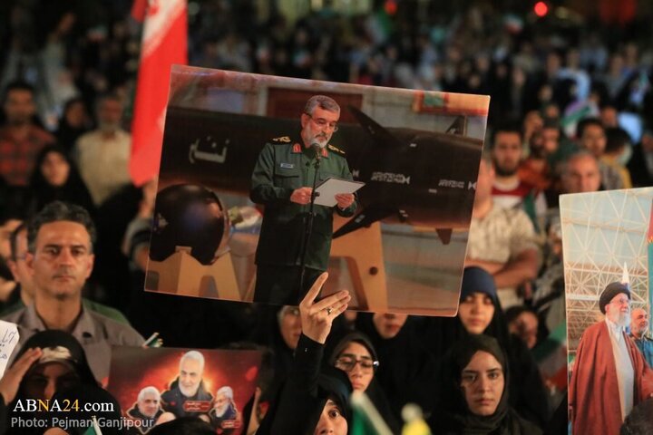 Photos: Spontaneous, epic gathering of Isfahan people in support of national revenge against Zionist regime