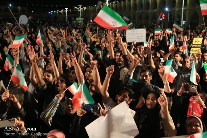 Photos: Spontaneous, epic gathering of Isfahan people in support of national revenge against Zionist regime
