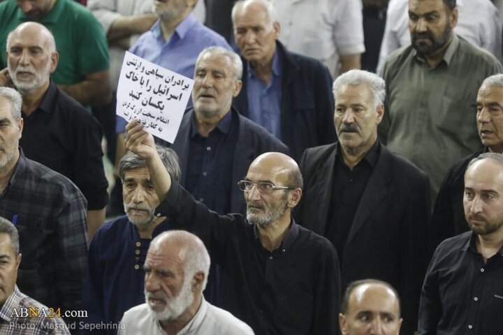 تقرير مصور/ مصلى الإمام الخميني (ره) في تبريز يشهد تجمعًا للمصلين ينددون بالعدوان الصهيوني