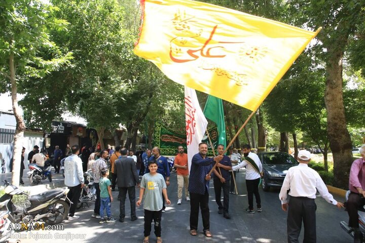 تقرير مصور/ مسيرة لموكب في عيد الغدير الأغر بمدينة اصفهان