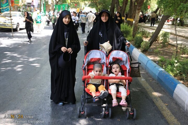 تقرير مصور/ مسيرة لموكب في عيد الغدير الأغر بمدينة اصفهان