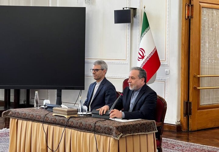 Araghchi denuncia los ataques israelíes y acusa a EE.UU. de complicidad: “Irán continuará con su defensa legítima”