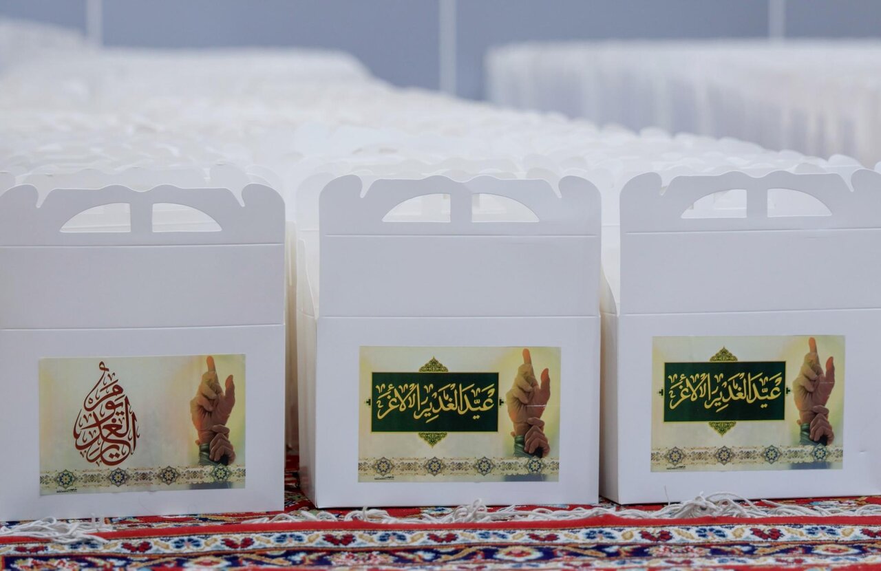 Al-Abbas Shrine prepares thousands of gifts to distribute to visitors on occasion of Eid al-Ghadir (+Photos)