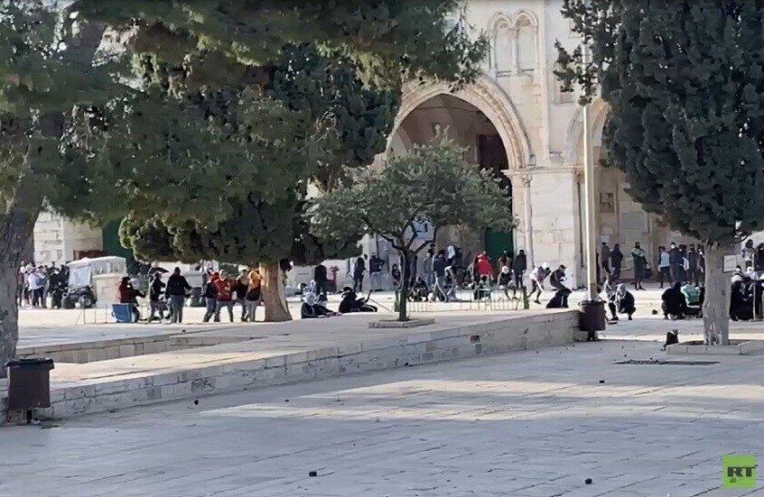 السلطات الإسرائيلية تغلق المسجد الأقصى تحت ذريعة "حالة الطوارئ"