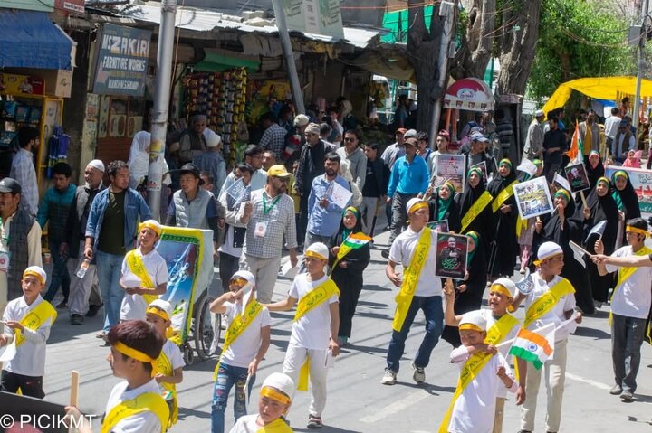 راهپیمایی همبستگی با ایران و عید غدیر در شهر کارگیل هند