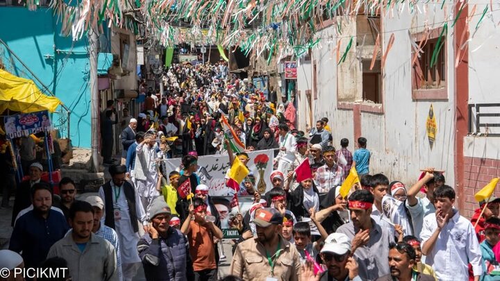 راهپیمایی همبستگی با ایران و عید غدیر در شهر کارگیل هند