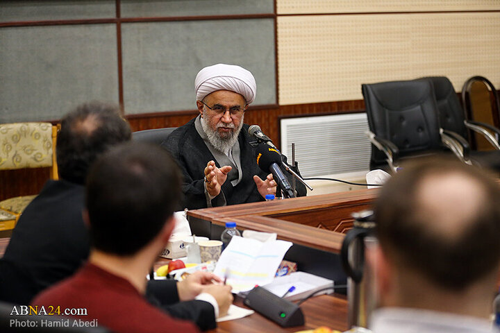 Photos: Group of Western Shiite youth meet with Secretary General of Ahlul Bayt World Assembly