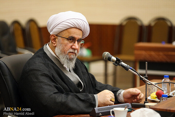 Photos: Group of Western Shiite youth meet with Secretary General of Ahlul Bayt World Assembly