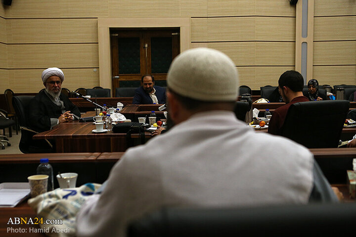 Photos: Group of Western Shiite youth meet with Secretary General of Ahlul Bayt World Assembly