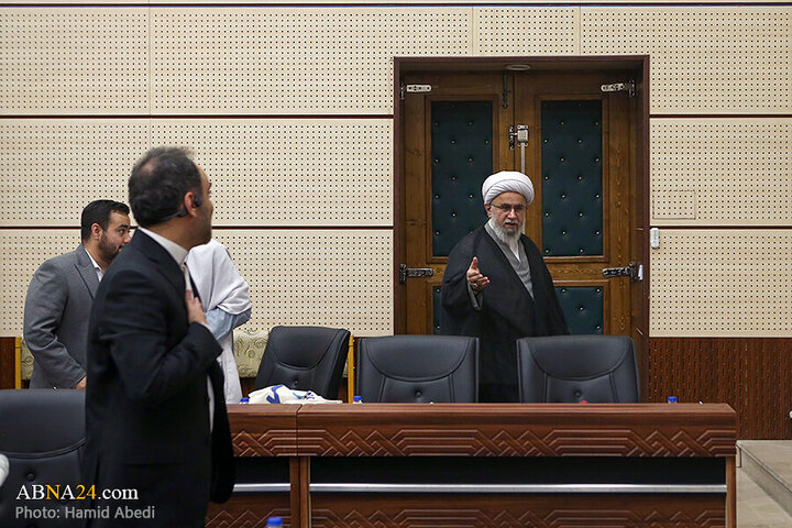 Photos: Group of Western Shiite youth meet with Secretary General of Ahlul Bayt World Assembly