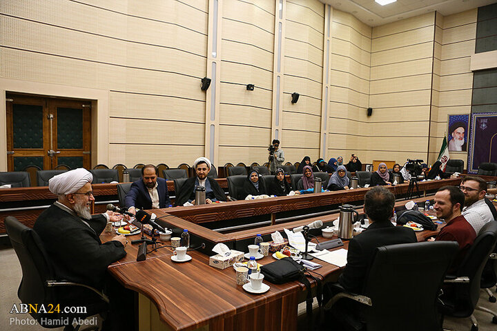 Photos: Group of Western Shiite youth meet with Secretary General of Ahlul Bayt World Assembly