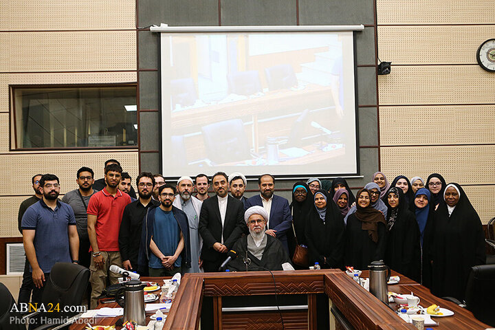 Photos: Group of Western Shiite youth meet with Secretary General of Ahlul Bayt World Assembly