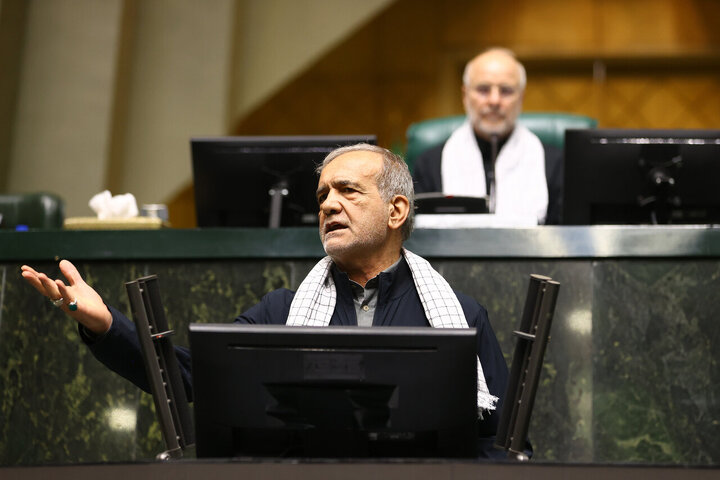 دشمن نمی‌تواند با کشتن و ترور کردن ملت ایران را از صحنه خارج کند 