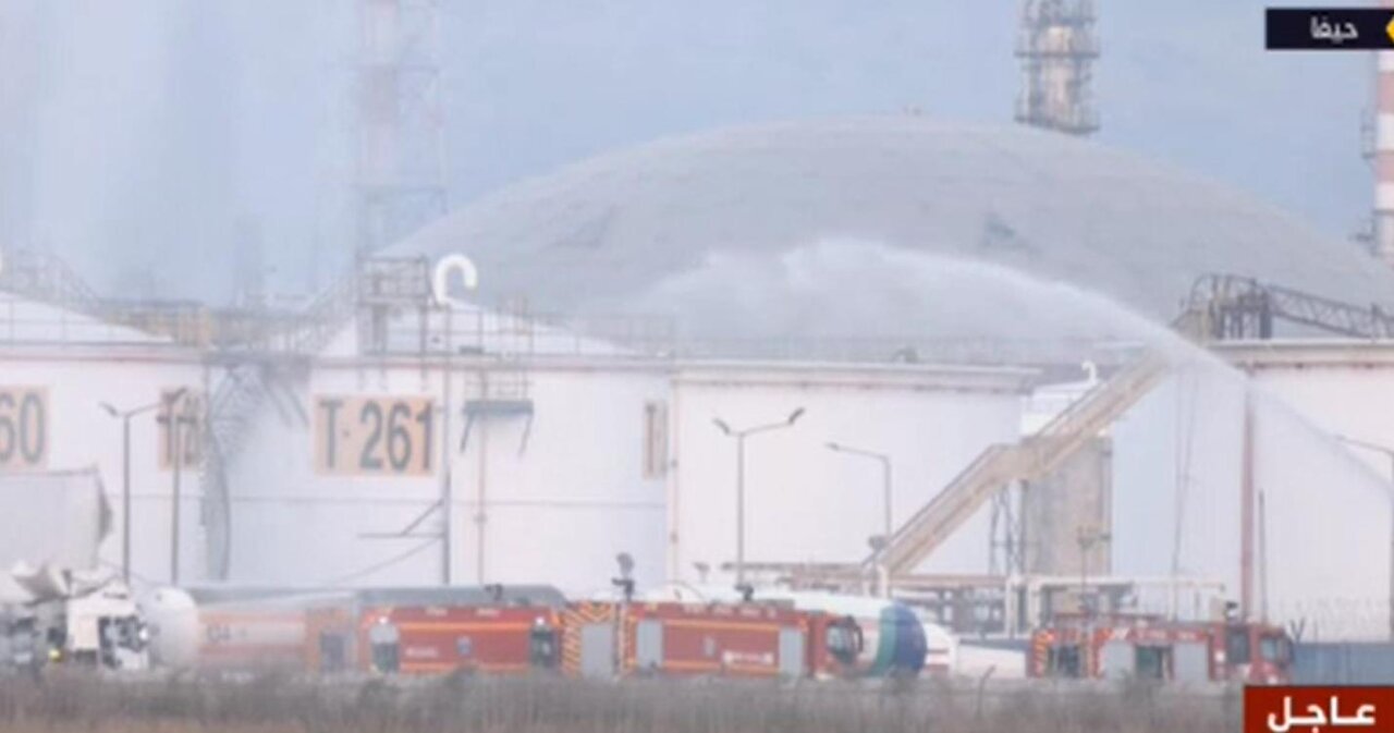 فيديو | اندلاع حرائق في محطة الطاقة القريبة من ميناء حيفا المحتلة