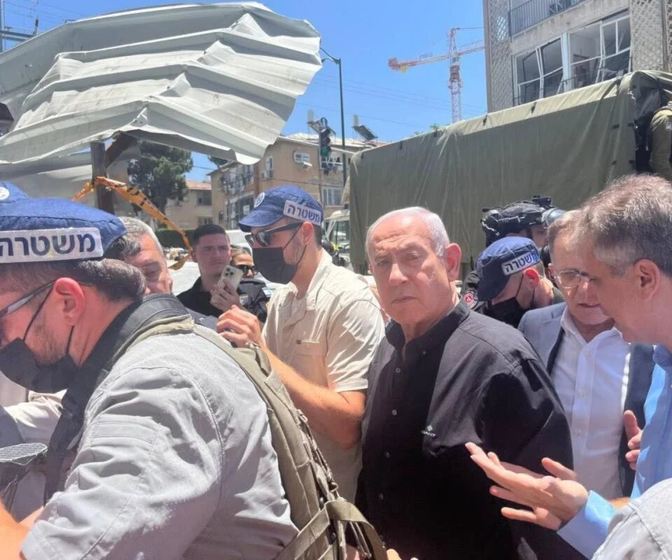 "هآرتس": الذخائر الإيرانية دقيقة إلى حد كبير.. ونتنياهو لا يجيب عن أسئلتنا