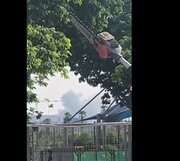 Video: Widespread fires erupt following Iranian missile explosions in heart of Tel Aviv
