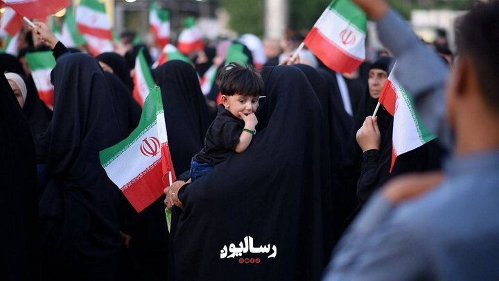 Photos: Iraqis demonstrate in Kadhimiya to support Iran against Israeli attacks