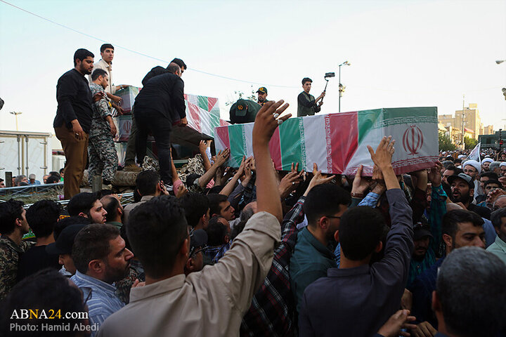 Informe fotográfico |  Ceremonia fúnebre de 8 mártires iraníes tras ataques del régimen sionista en Qom
