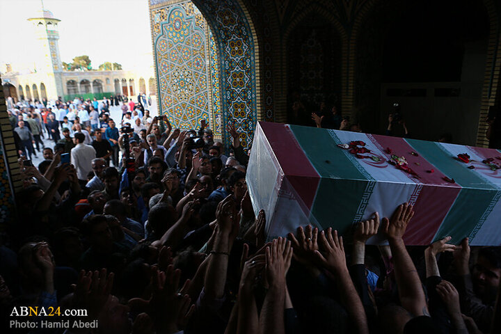 Informe fotográfico |  Ceremonia fúnebre de 8 mártires iraníes tras ataques del régimen sionista en Qom