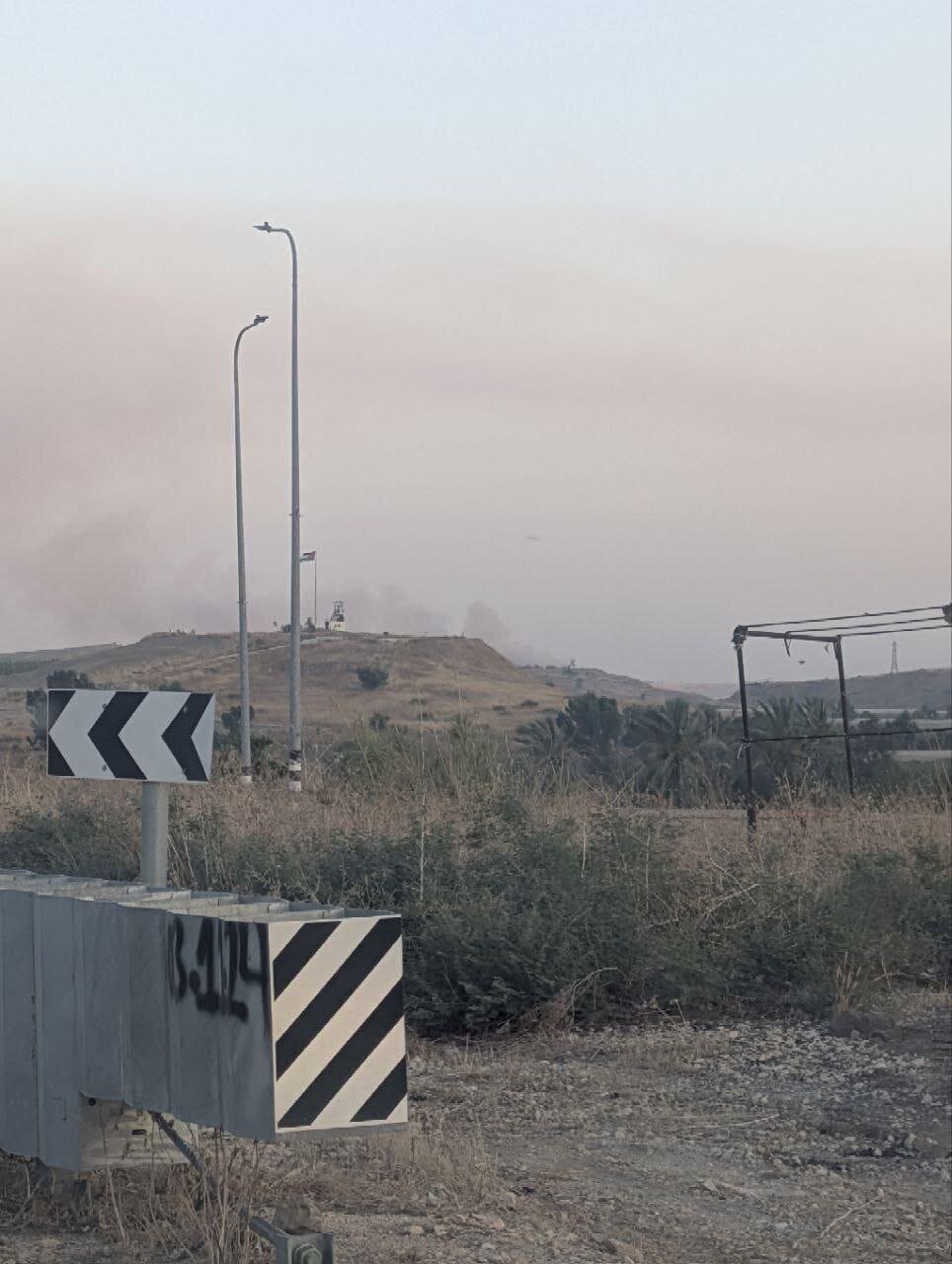 ستون‌های دود از اطراف دیمونا به آسمان بلند شد