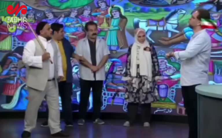 ویدیو |  رفتار حرفه ای مجری شبکه کودک که اجازه نداد در لحظه حمله، کودکان متوجه بحران شوند