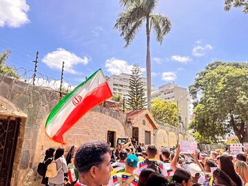 عکس خبری | تجمع مردم ونزوئلا در همبستگی با ملت ایران در برابر اسرائیل