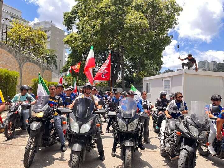 تجمع مردم ونزوئلا در همبستگی با ملت ایران در برابر اسرائیل