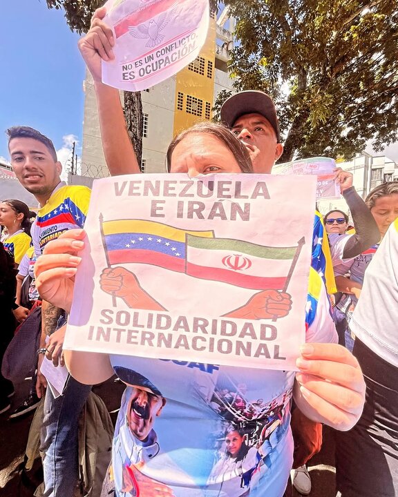 تجمع مردم ونزوئلا در همبستگی با ملت ایران در برابر اسرائیل