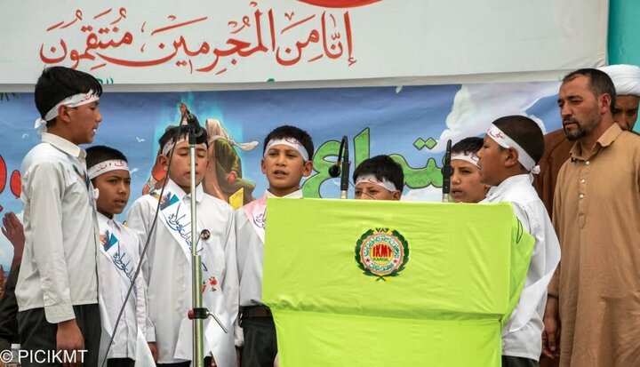 အိန္ဒိယ နိုင်ငံ ကာရ်ဂီးလ် မြို့ တွင် အီးဒ်ဒေဂဒီးရ် အထိမ်းအမှတ် ကိုကျင်းပရင်း အီရန် နှင့် အတူရှိကြောင်း ချီတက် ဆန္ဒပြ ။ ။ Photos