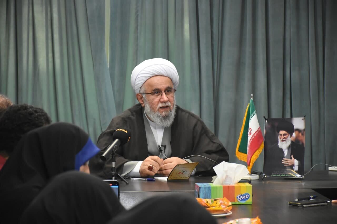 آية الله رمضاني: الدين هو الإجابة على الأزمات الفكرية للبشر