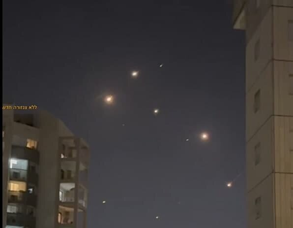 خبر فوری | ویدیوی بارش باران موشک بر سر اسرائیلی‌ها